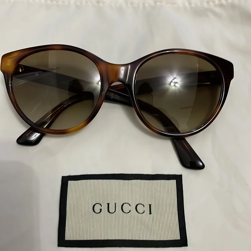 🎉HOST PICK🎉 Gucci Sunglasses